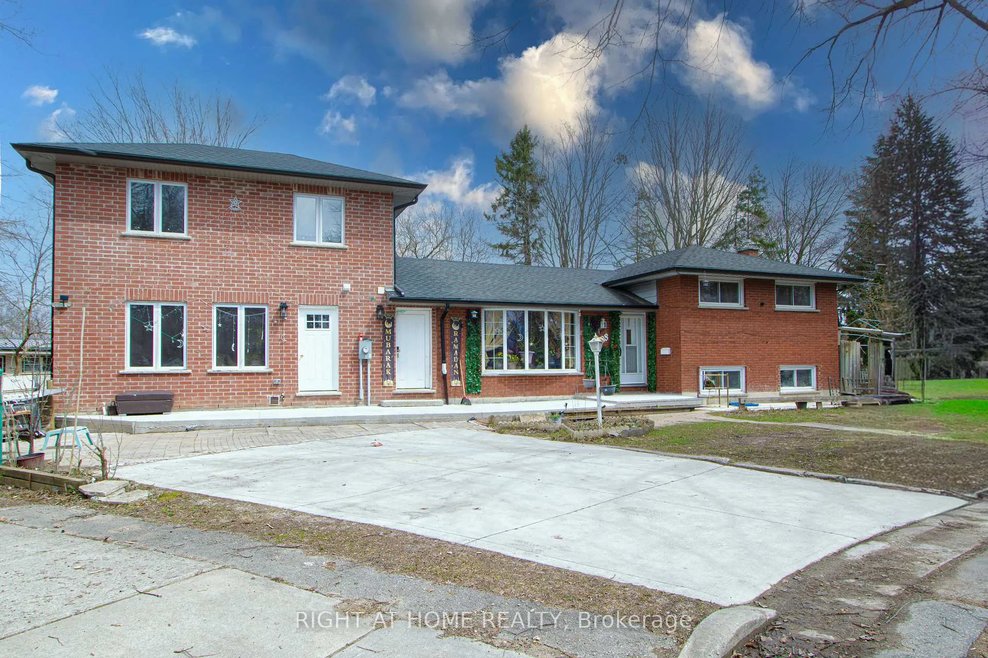 Front of 388 Vesta Place