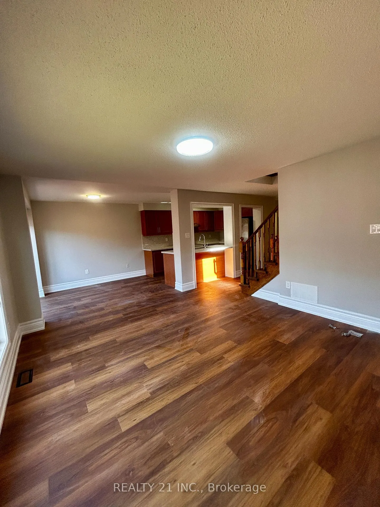 Photo 4 of Unit Main, 56 Coyote Crescent, Scarborough, Rouge — HOMEH