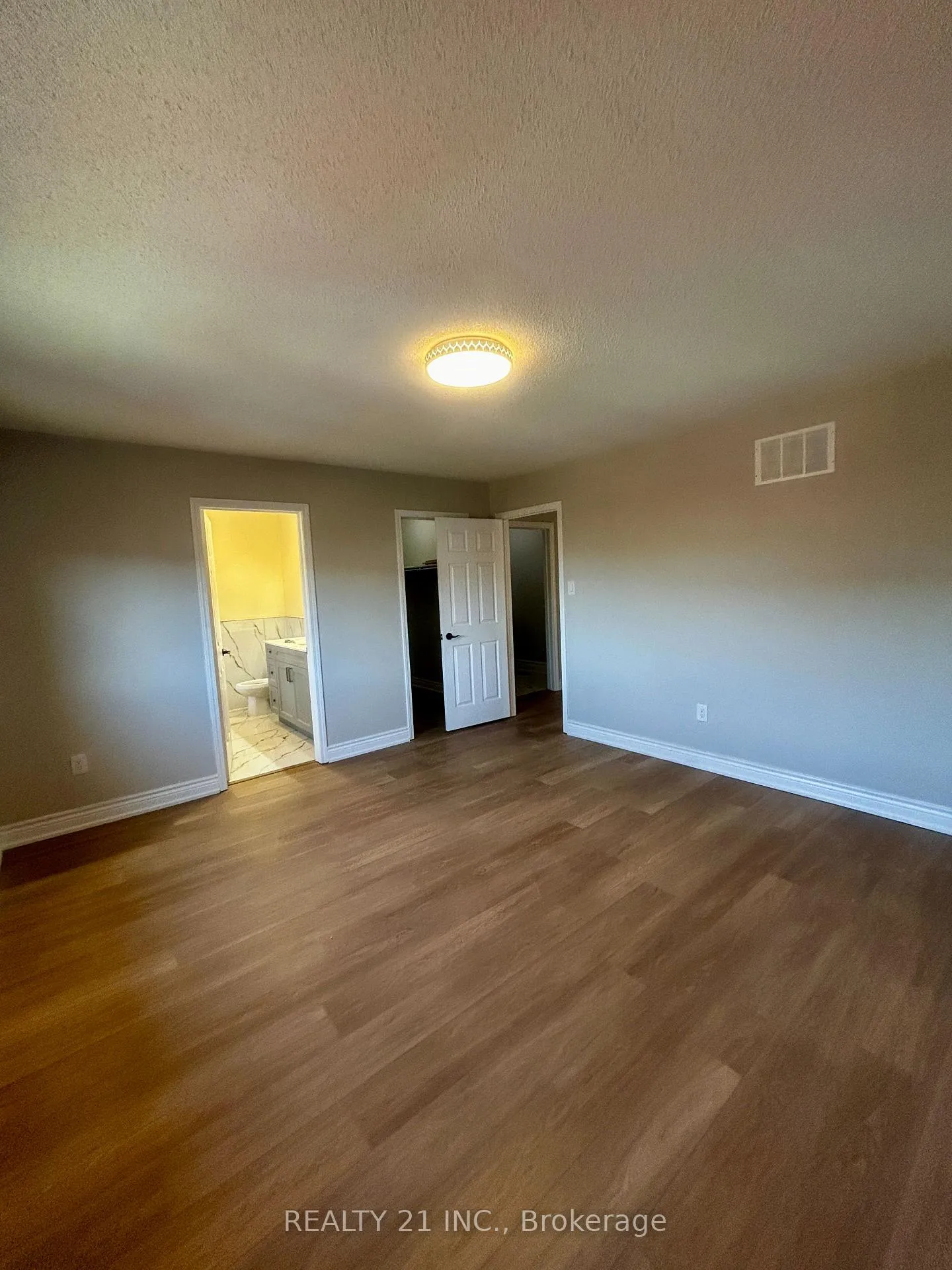Photo 12 of Unit Main, 56 Coyote Crescent, Scarborough, Rouge — HOMEH