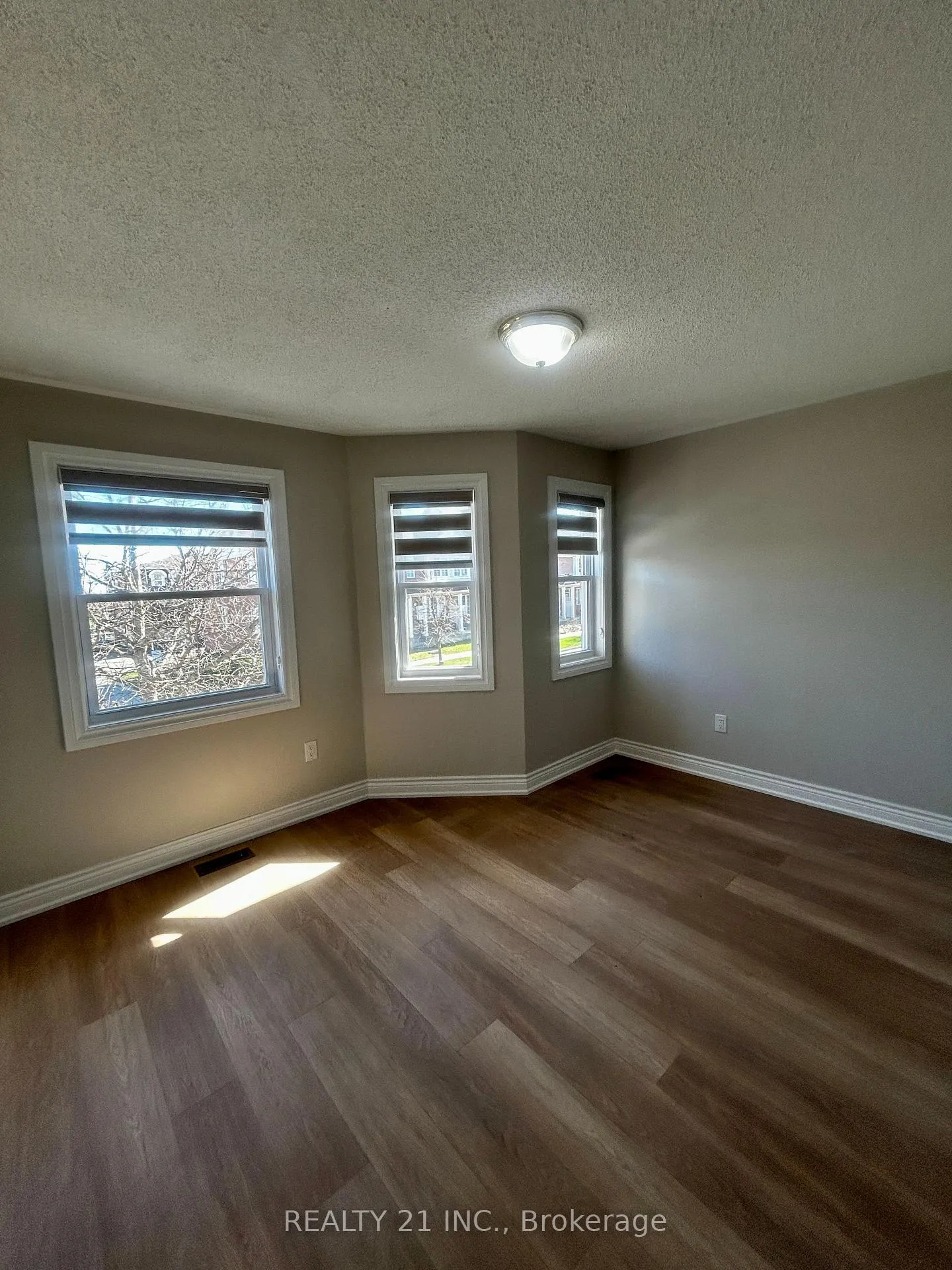 Photo 20 of Unit Main, 56 Coyote Crescent, Scarborough, Rouge — HOMEH