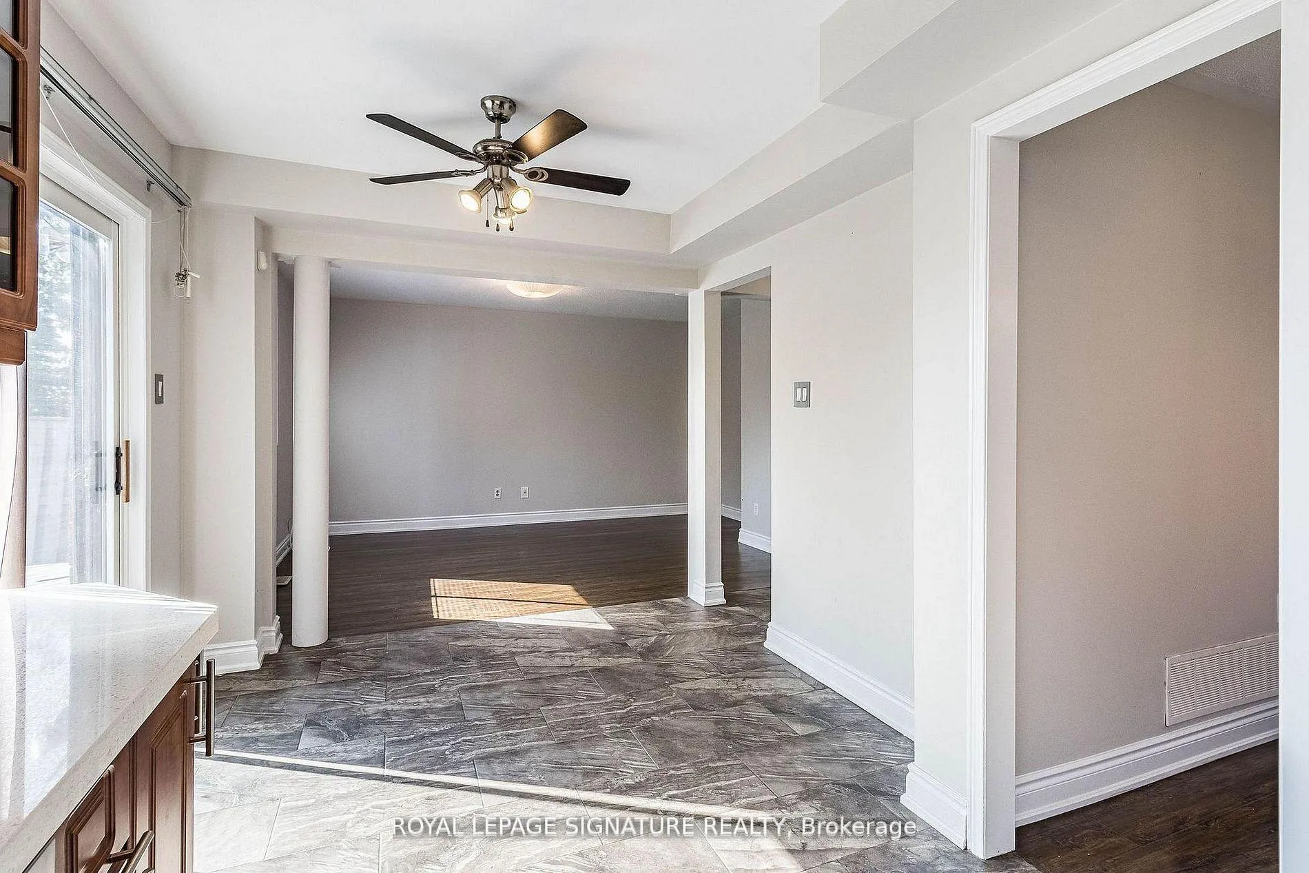 Photo 7 of 37 Richwood Crescent, Brampton, Bram West — HOMEH