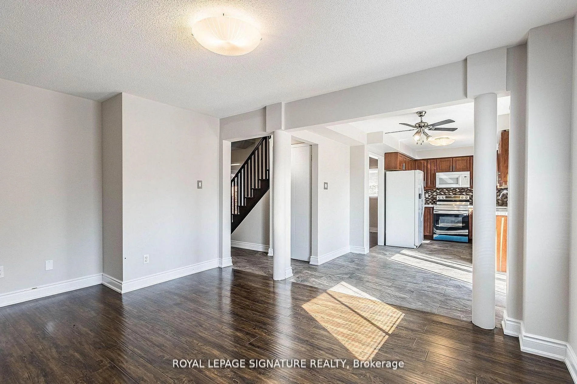 Photo 10 of 37 Richwood Crescent, Brampton, Bram West — HOMEH