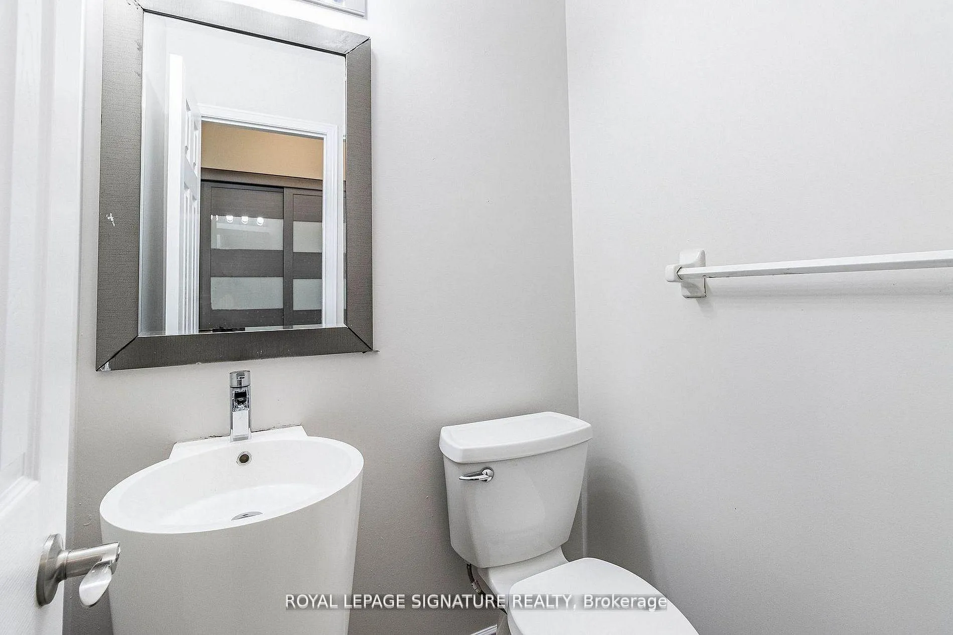 Photo 16 of 37 Richwood Crescent, Brampton, Bram West — HOMEH