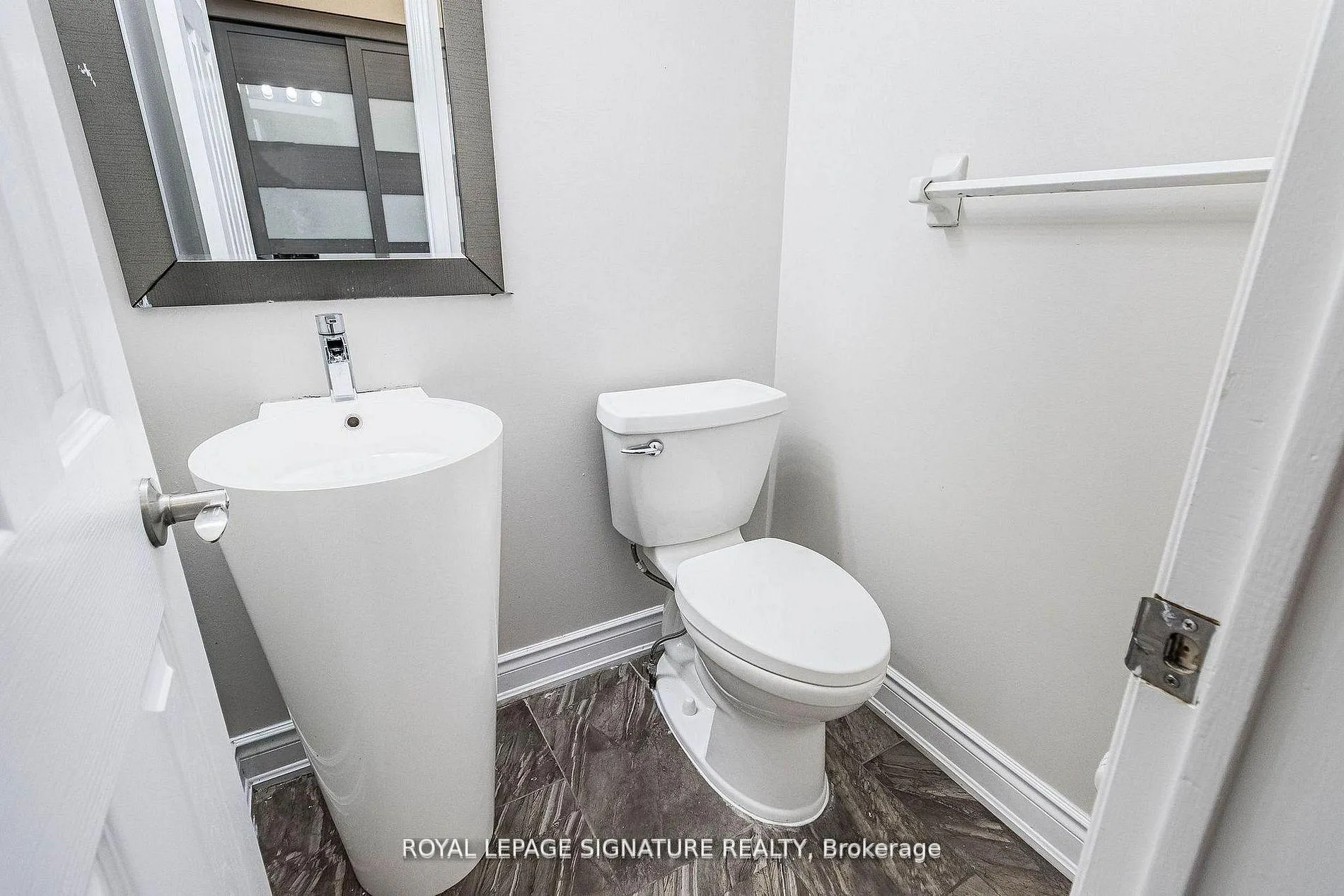 Photo 17 of 37 Richwood Crescent, Brampton, Bram West — HOMEH