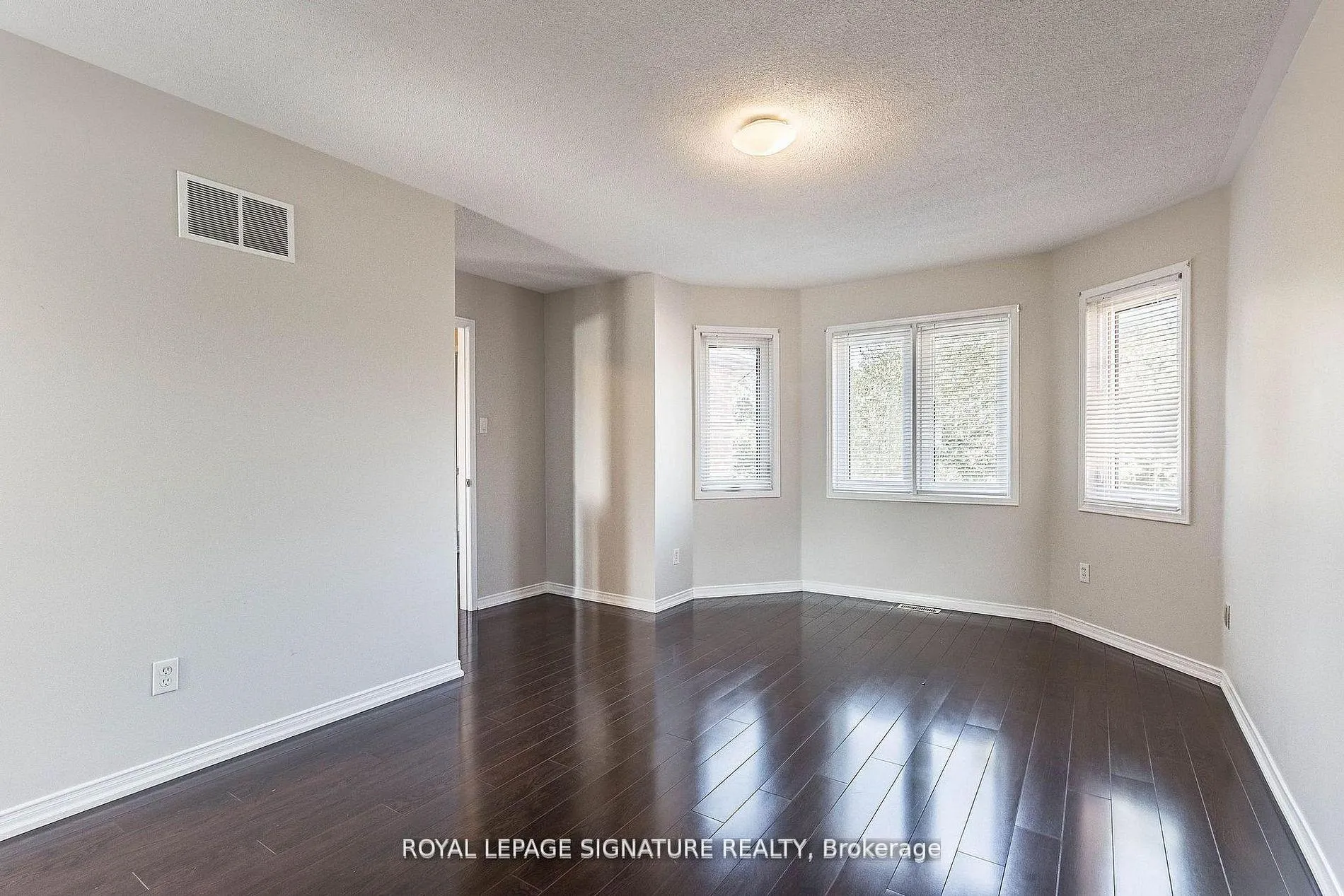 Photo 20 of 37 Richwood Crescent, Brampton, Bram West — HOMEH
