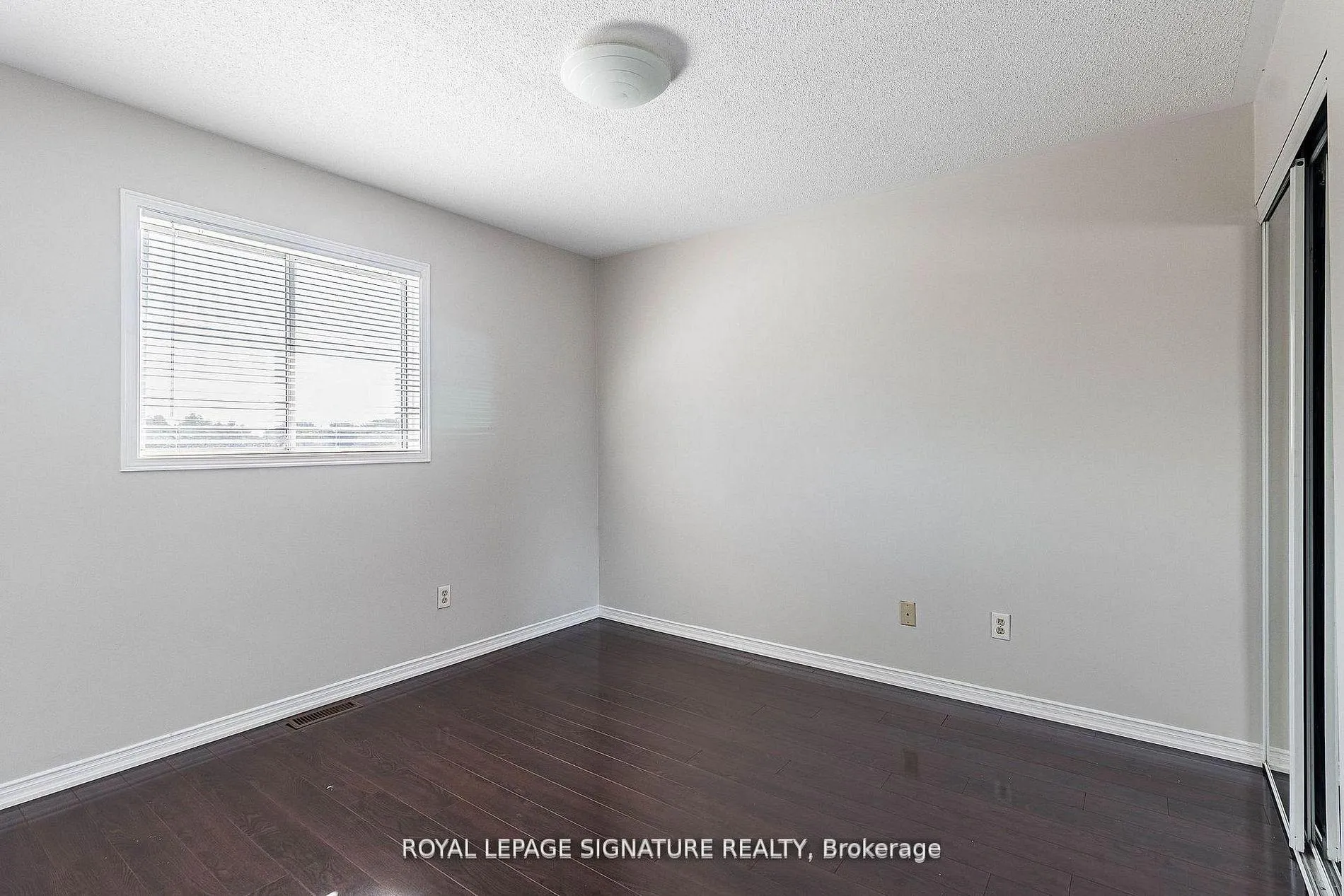Photo 23 of 37 Richwood Crescent, Brampton, Bram West — HOMEH