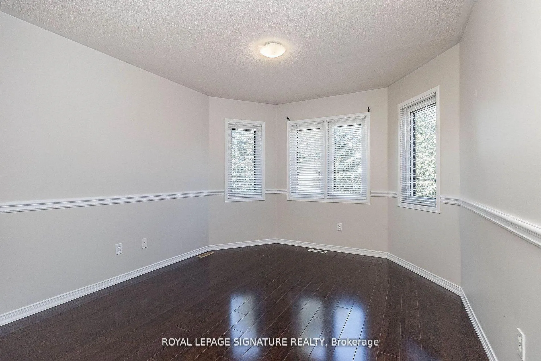 Photo 28 of 37 Richwood Crescent, Brampton, Bram West — HOMEH