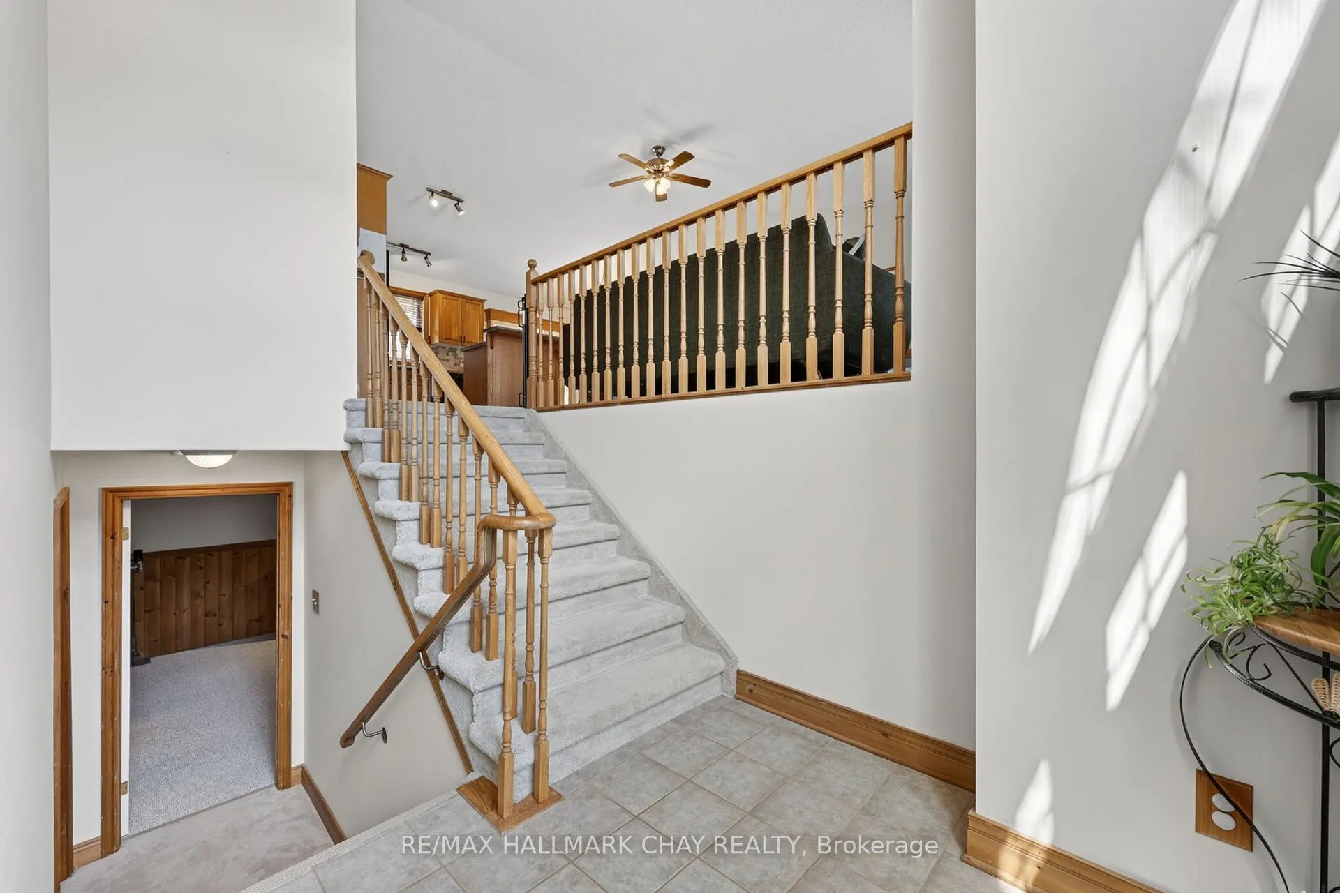 Photo 7 of 34 Rodrium Road, Wasaga Beach — HOMEH