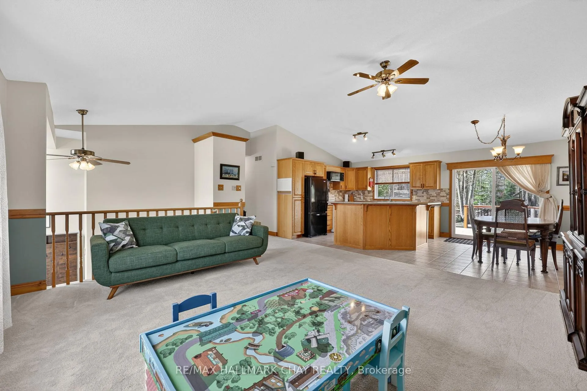 Photo 12 of 34 Rodrium Road, Wasaga Beach — HOMEH