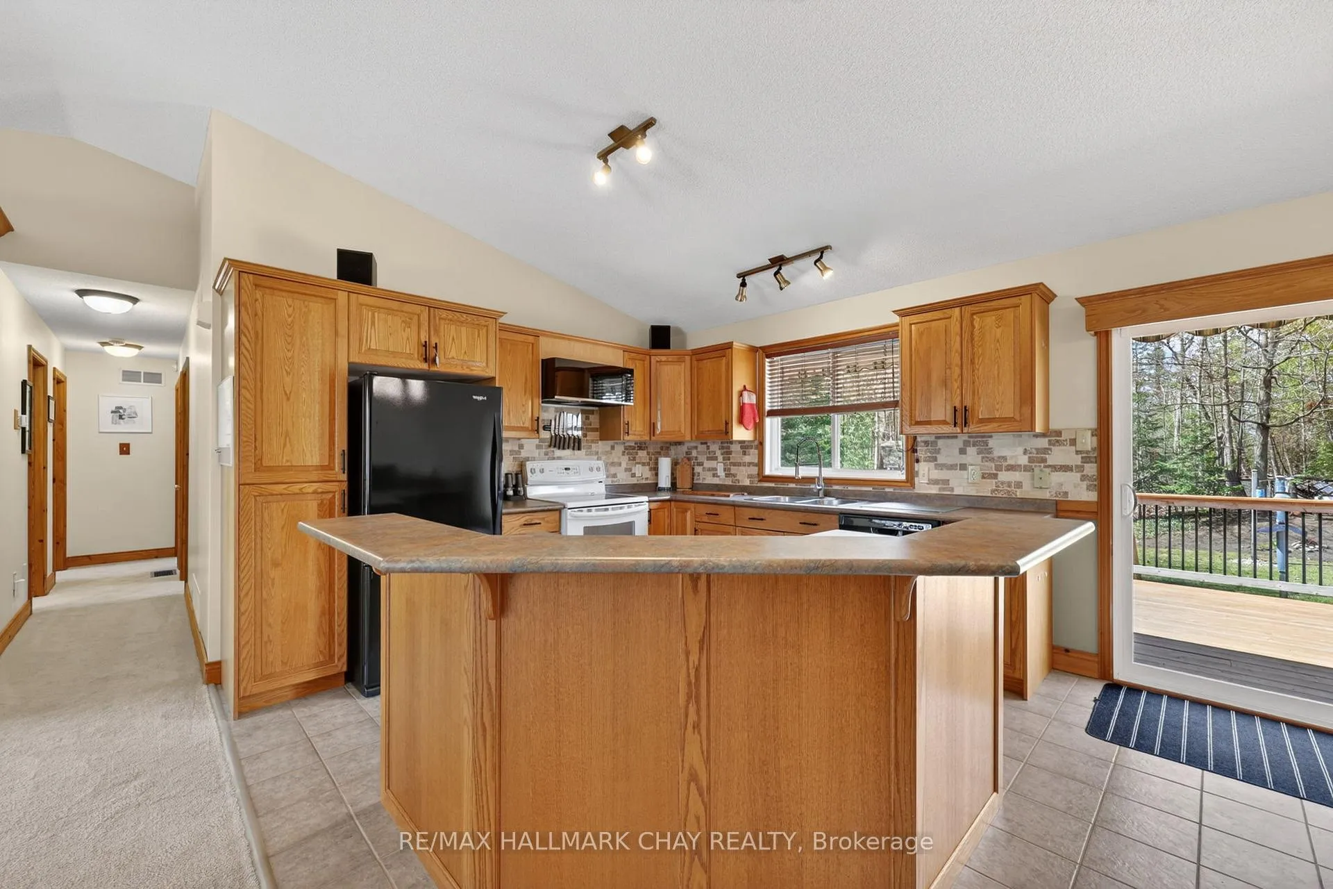 Photo 17 of 34 Rodrium Road, Wasaga Beach — HOMEH