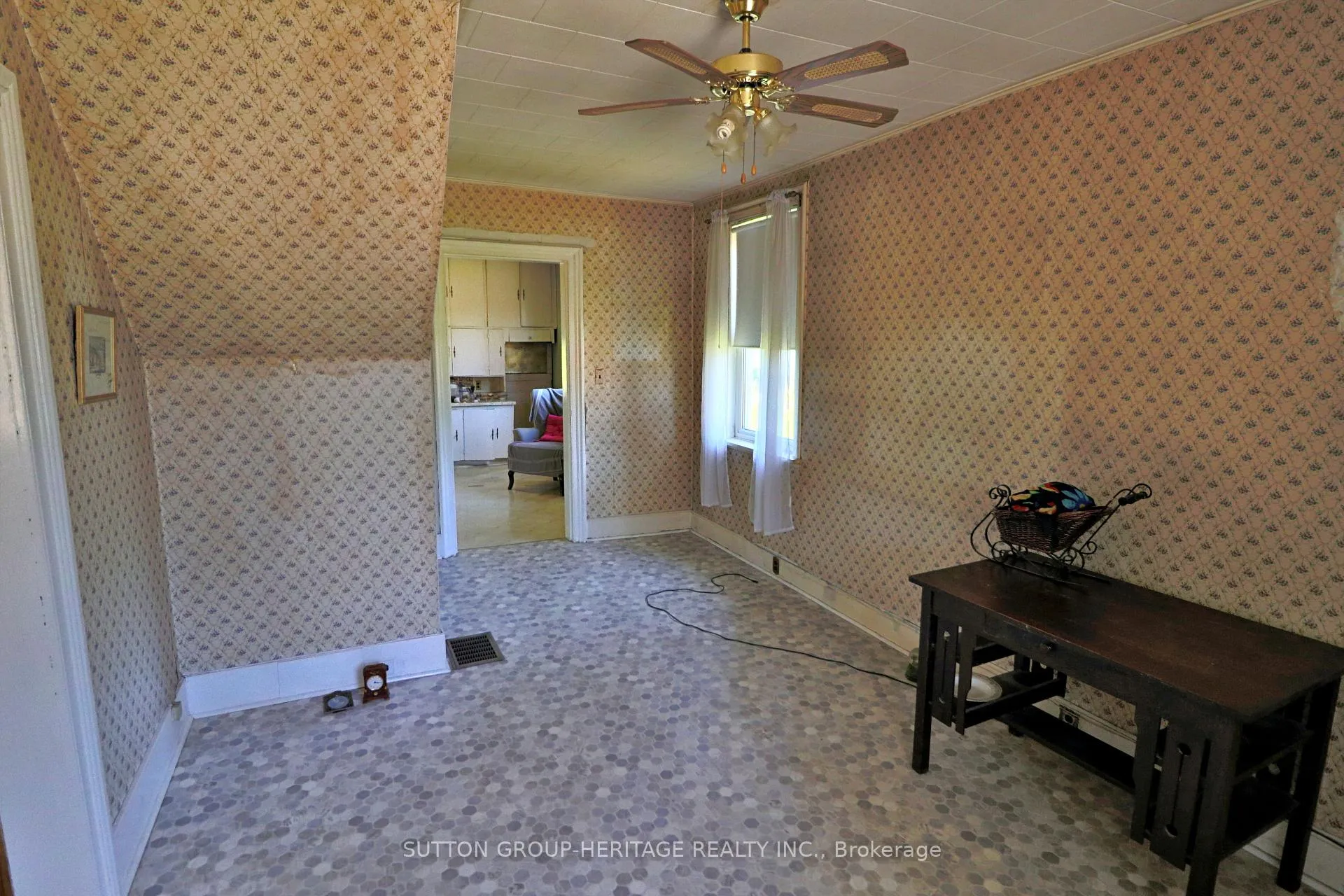 Photo 13 of 54 Munro Street, Brock, Cannington — HOMEH