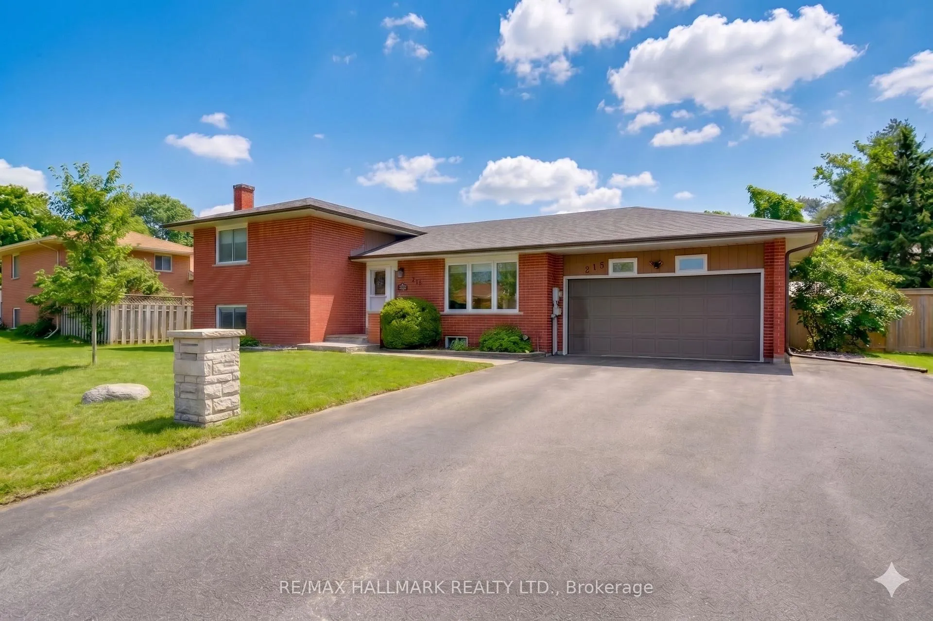 Photo 1 of 215 Parkside Crescent, Innisfil, Stroud — HOMEH