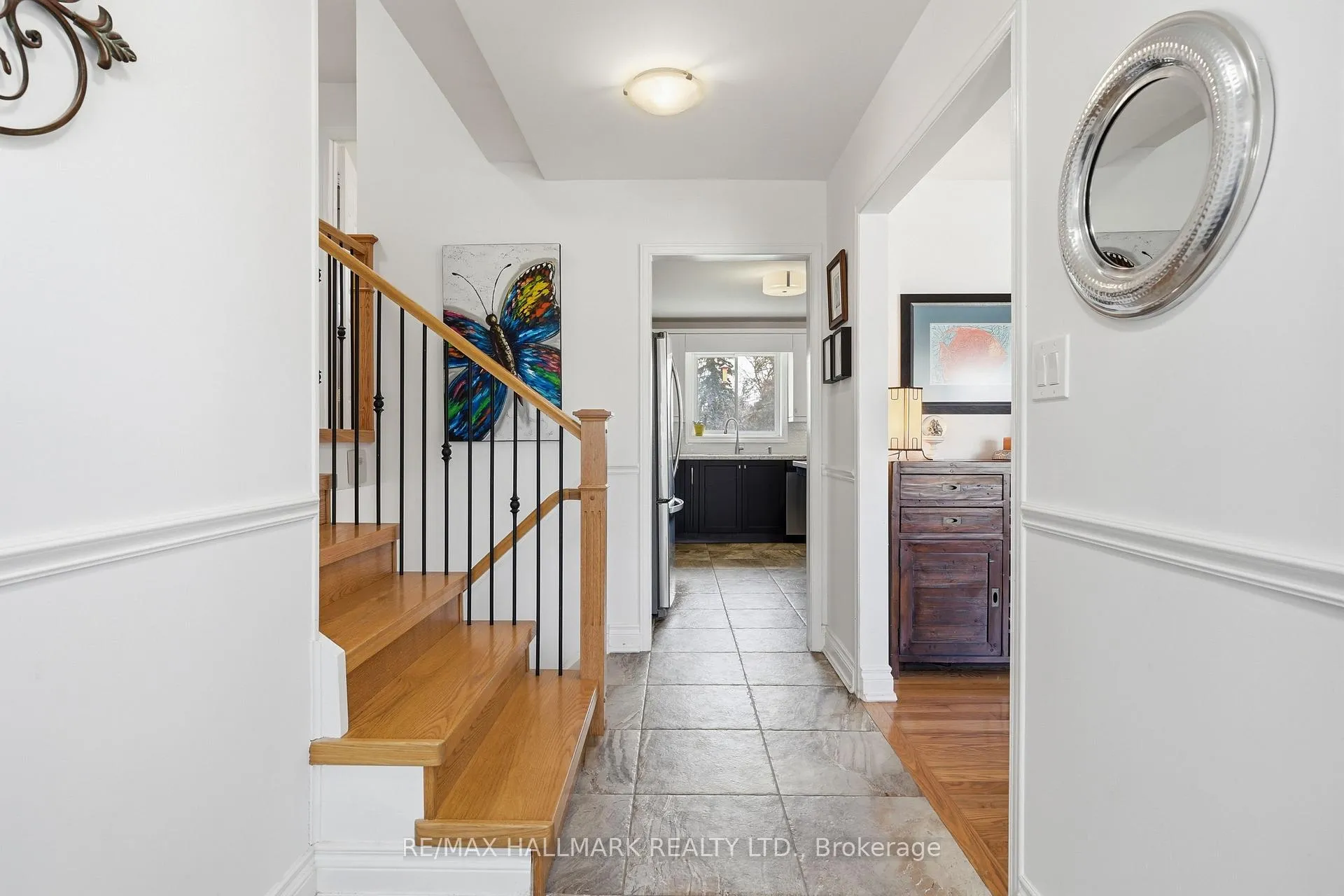 Photo 7 of 215 Parkside Crescent, Innisfil, Stroud — HOMEH