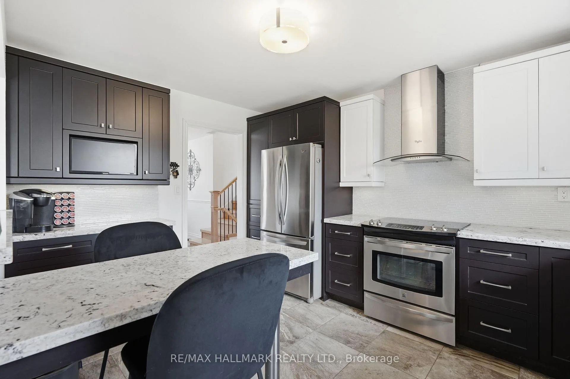 Photo 14 of 215 Parkside Crescent, Innisfil, Stroud — HOMEH