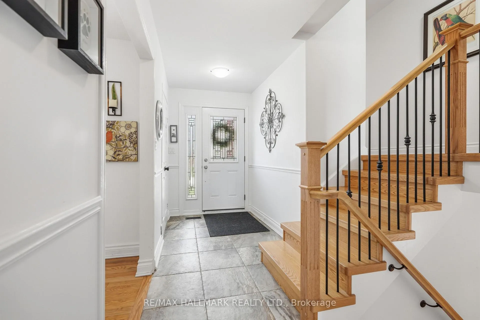 Photo 15 of 215 Parkside Crescent, Innisfil, Stroud — HOMEH
