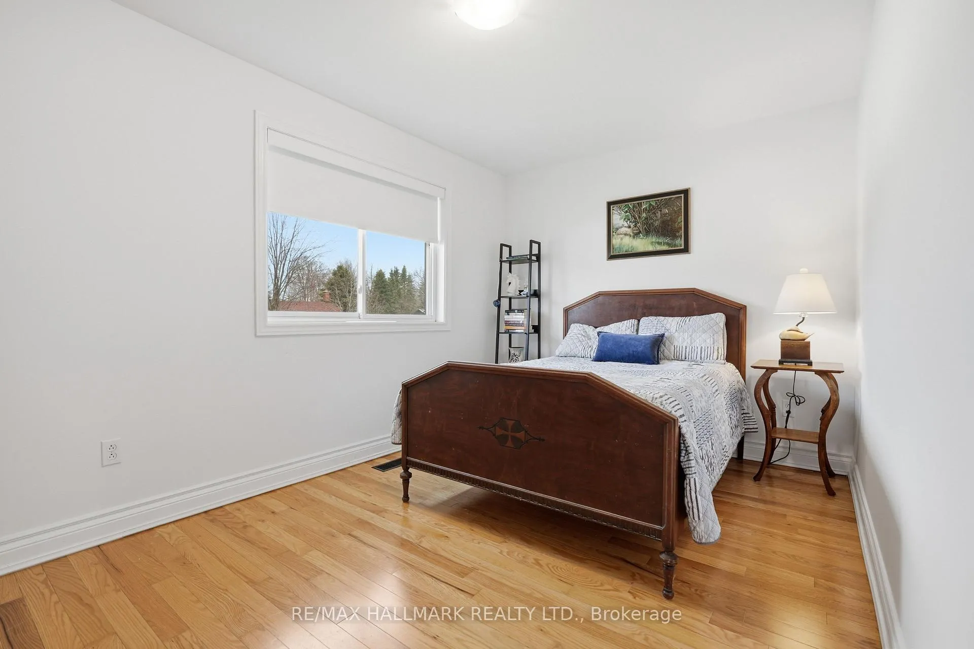 Photo 19 of 215 Parkside Crescent, Innisfil, Stroud — HOMEH