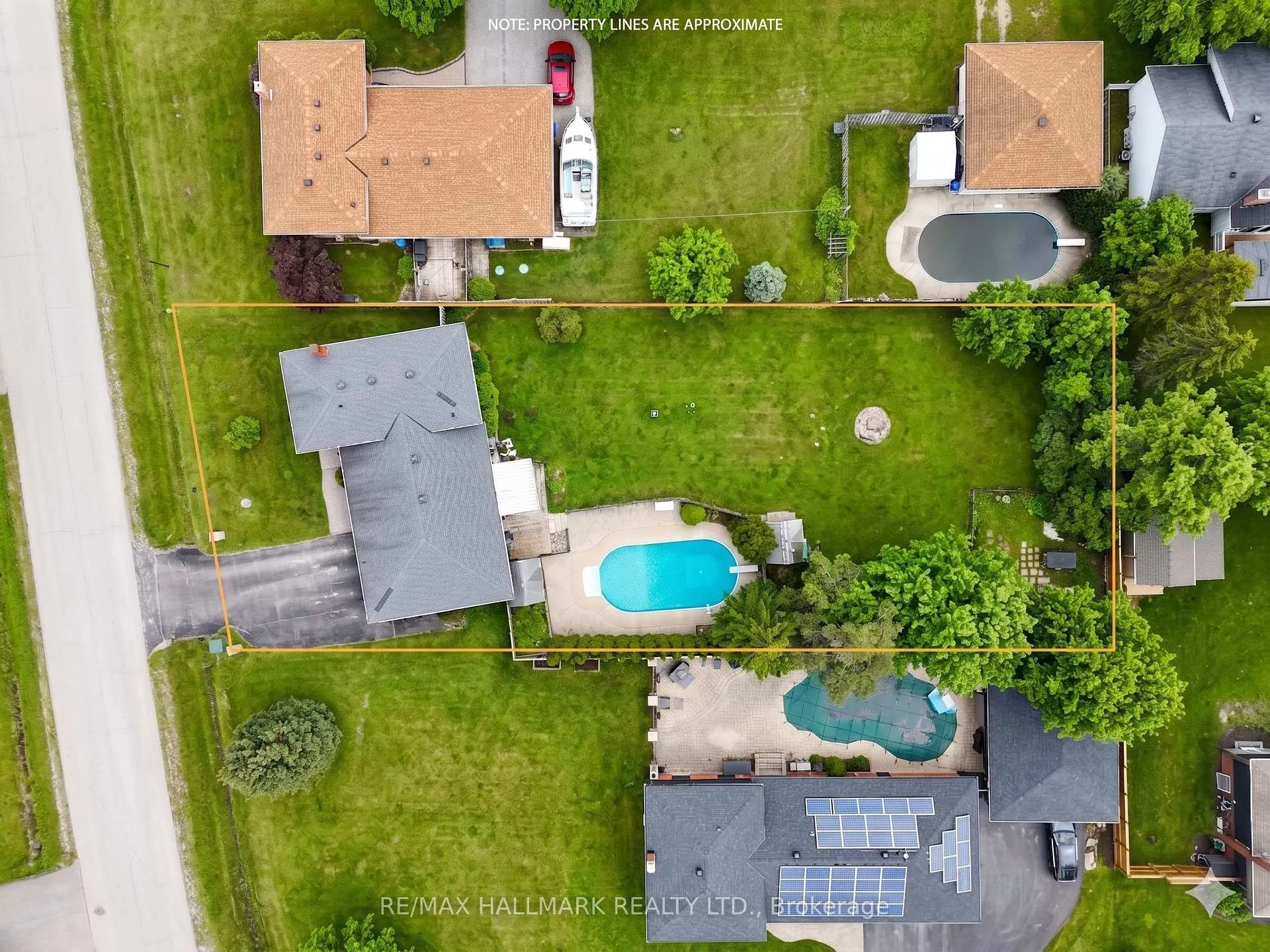 Photo 33 of 215 Parkside Crescent, Innisfil, Stroud — HOMEH