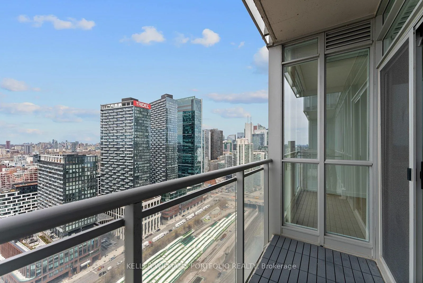 Photo 28 of Unit 3916, 15 Iceboat Terrace, Toronto, Waterfront Communities — HOMEH