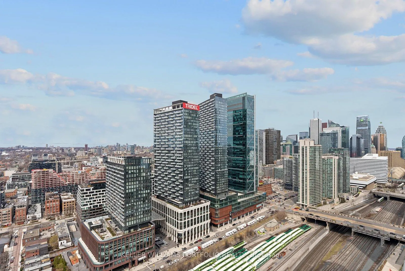 Photo 31 of Unit 3916, 15 Iceboat Terrace, Toronto, Waterfront Communities — HOMEH