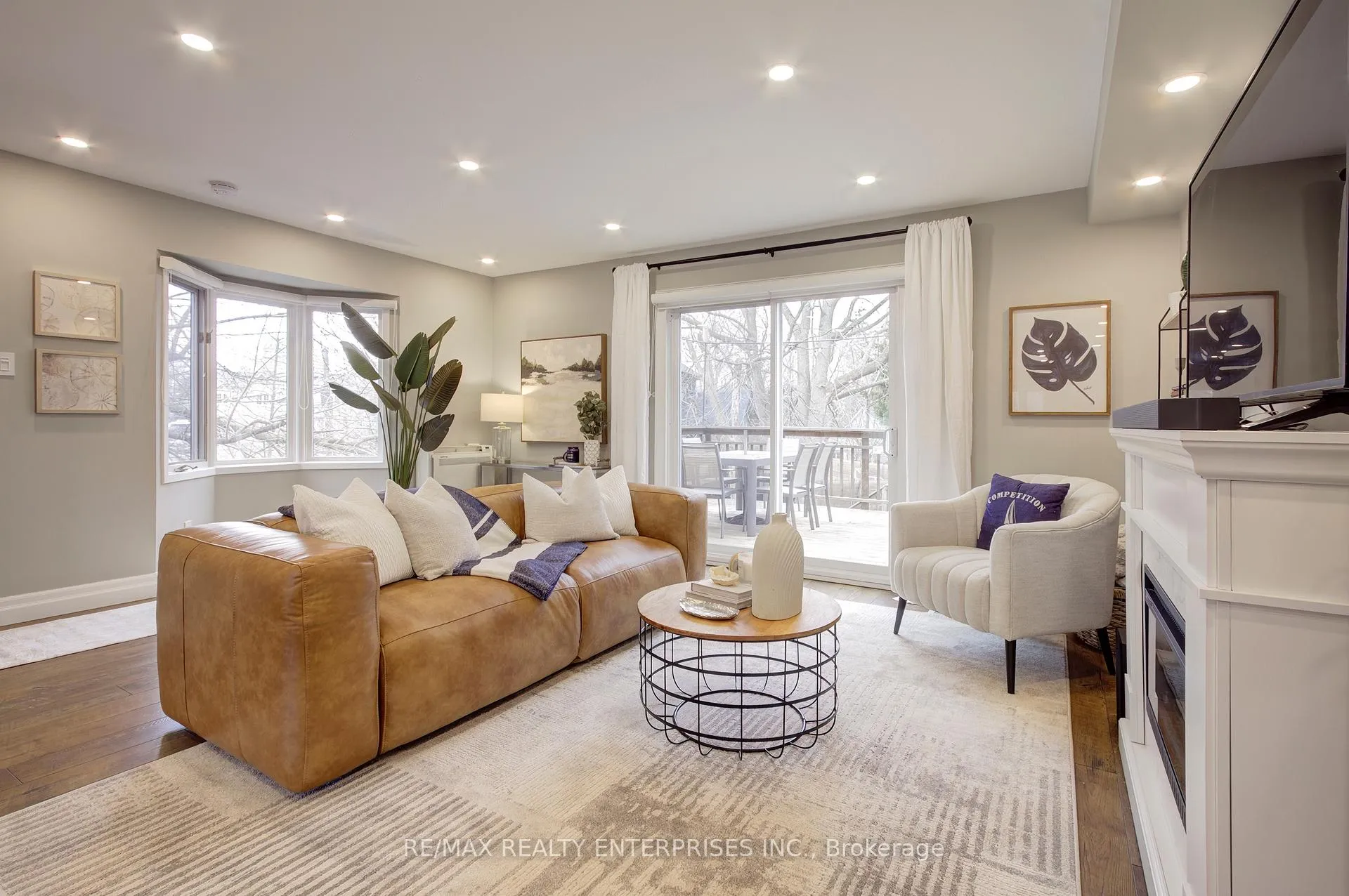 Photo 14 of 7 Normandy Place, Oakville, Central — HOMEH
