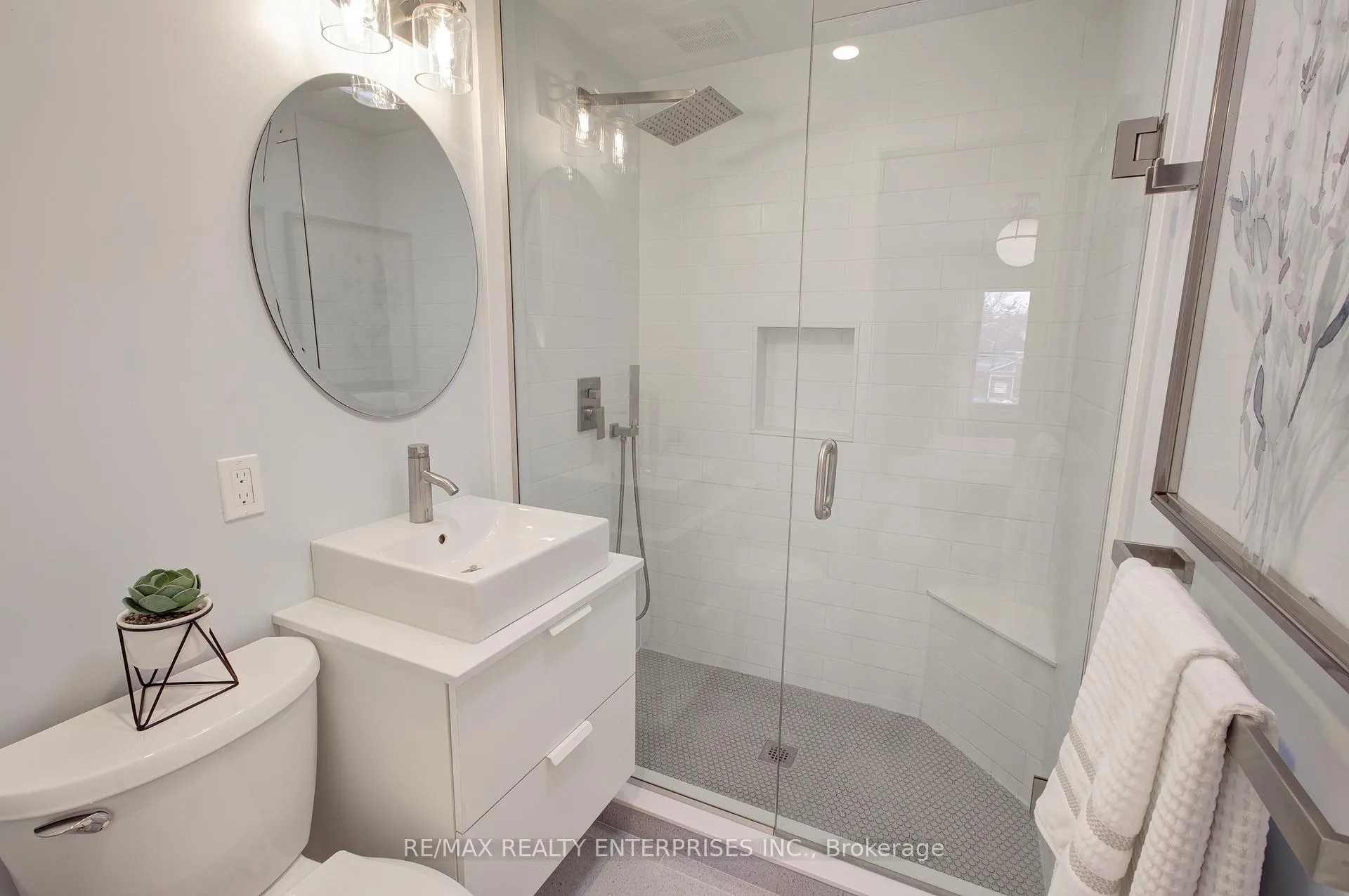 Photo 21 of 7 Normandy Place, Oakville, Central — HOMEH