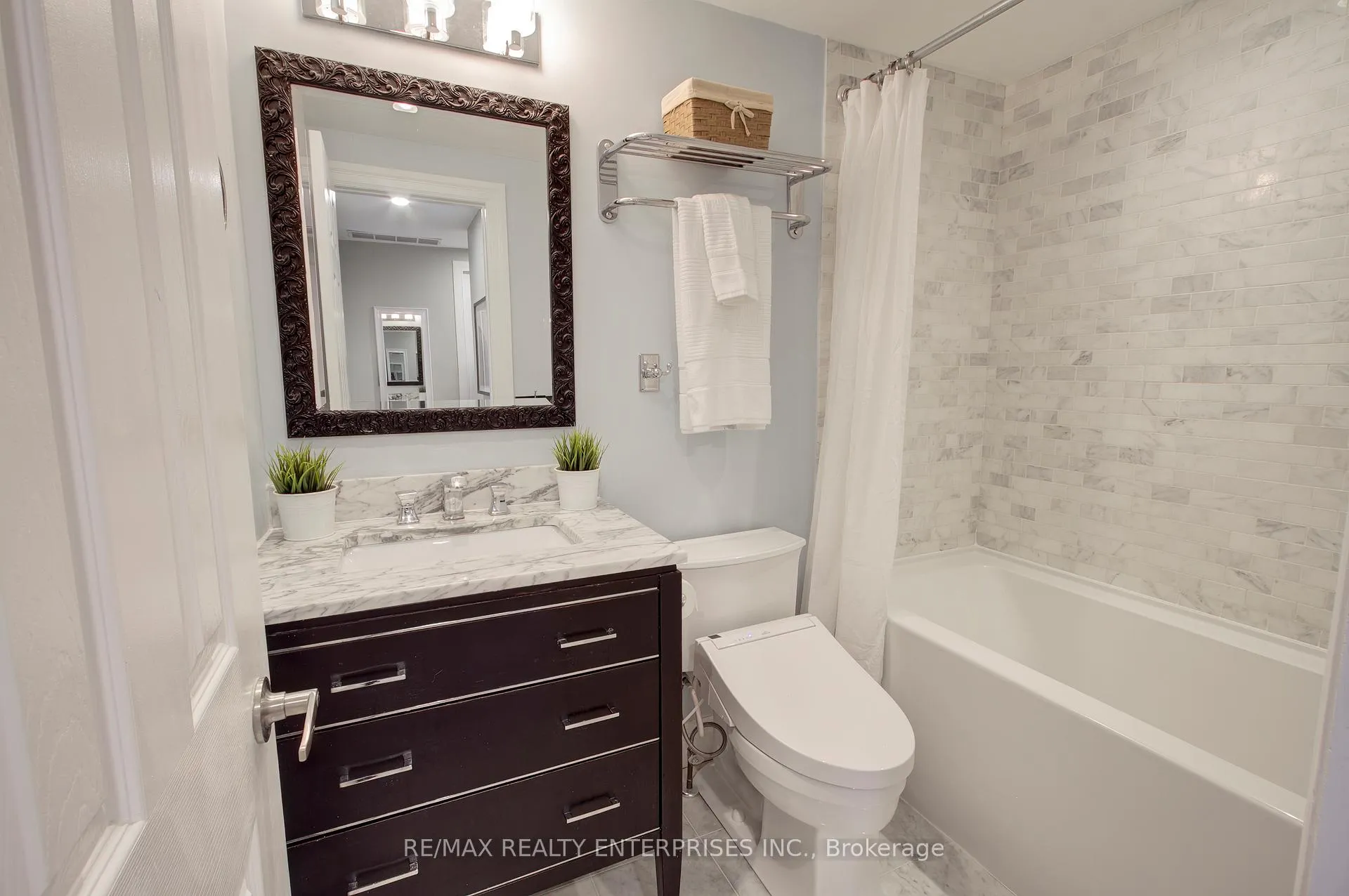 Photo 24 of 7 Normandy Place, Oakville, Central — HOMEH