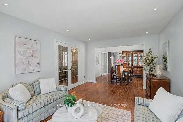 Photo 6 of 10 Haskell Crescent, Aurora, Aurora Highlands — HOMEH