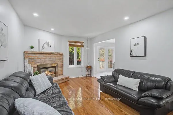 Photo 9 of 10 Haskell Crescent, Aurora, Aurora Highlands — HOMEH