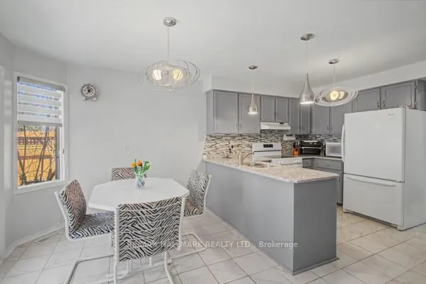 Photo 11 of 10 Haskell Crescent, Aurora, Aurora Highlands — HOMEH