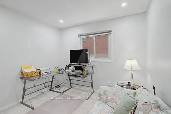 Photo 17 of 10 Haskell Crescent, Aurora, Aurora Highlands — HOMEH