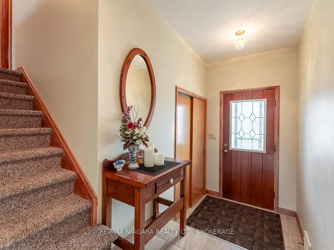 Photo 4 of 82 Scholfield Avenue, Port Colborne, Sugarloaf — HOMEH