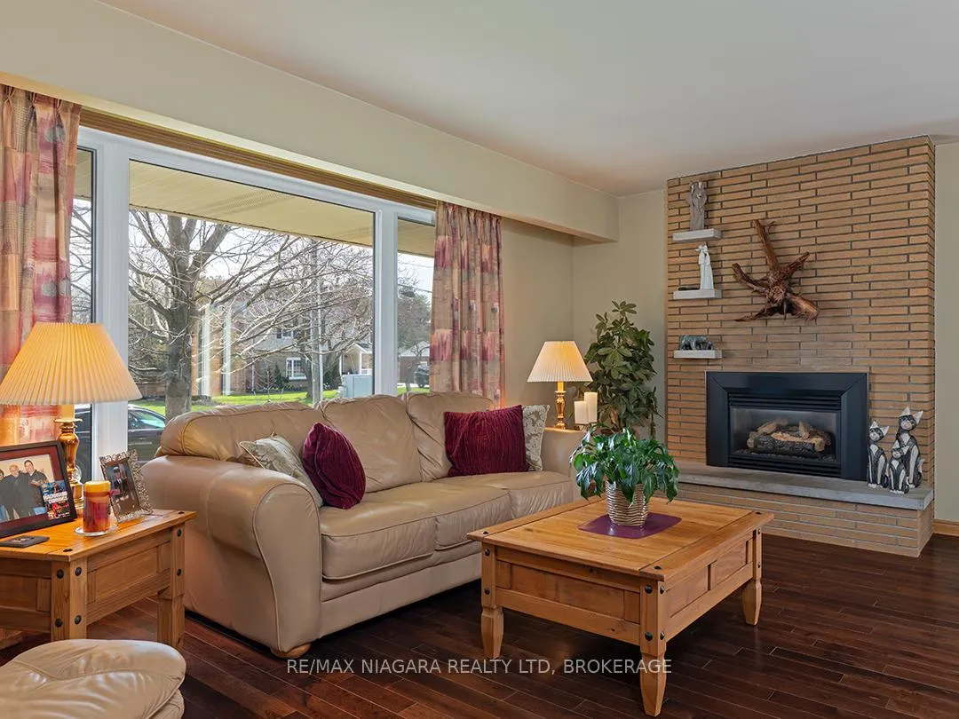 Photo 6 of 82 Scholfield Avenue, Port Colborne, Sugarloaf — HOMEH