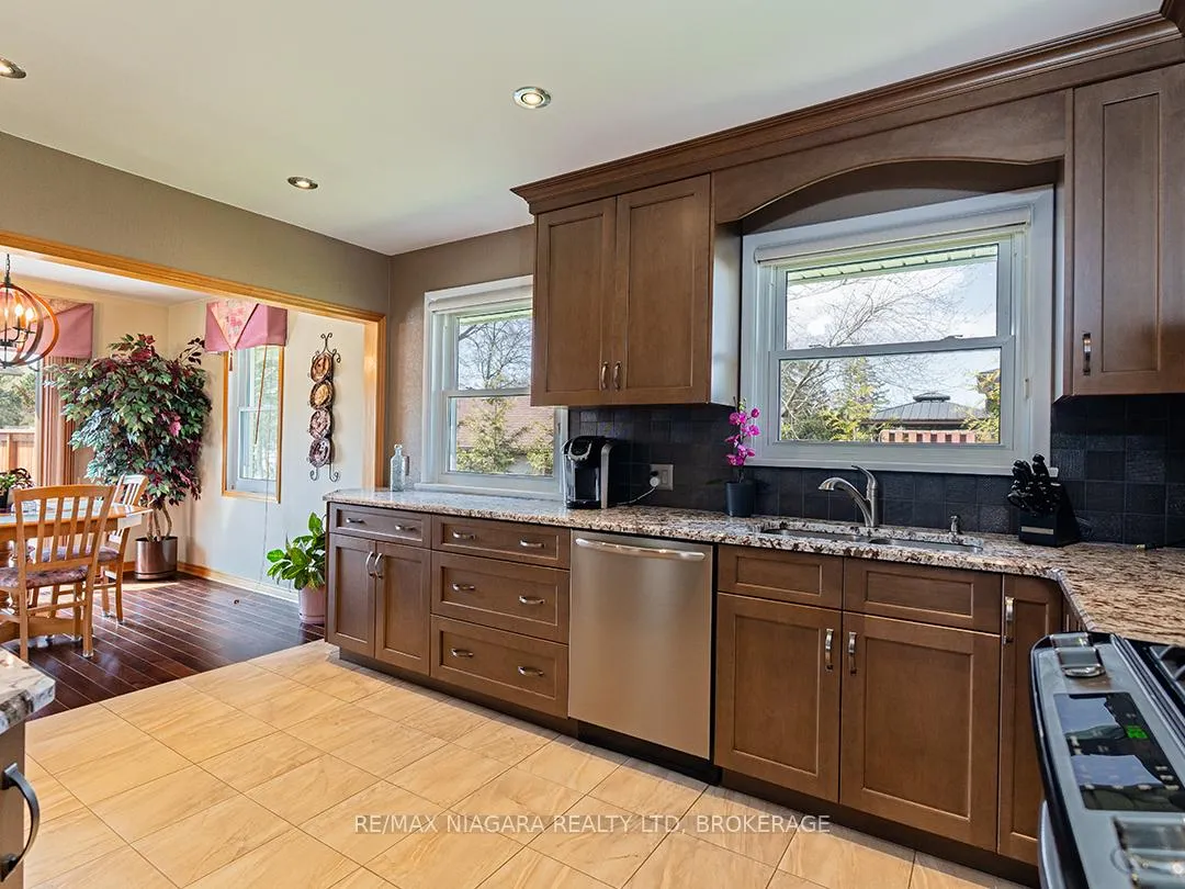 Photo 11 of 82 Scholfield Avenue, Port Colborne, Sugarloaf — HOMEH