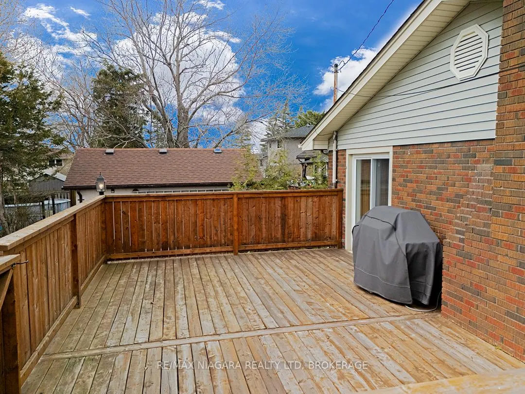 Photo 15 of 82 Scholfield Avenue, Port Colborne, Sugarloaf — HOMEH