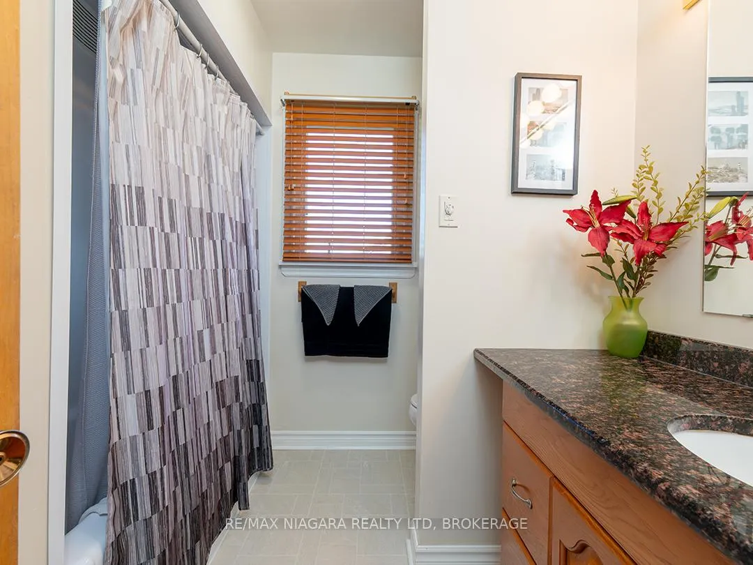 Photo 32 of 82 Scholfield Avenue, Port Colborne, Sugarloaf — HOMEH