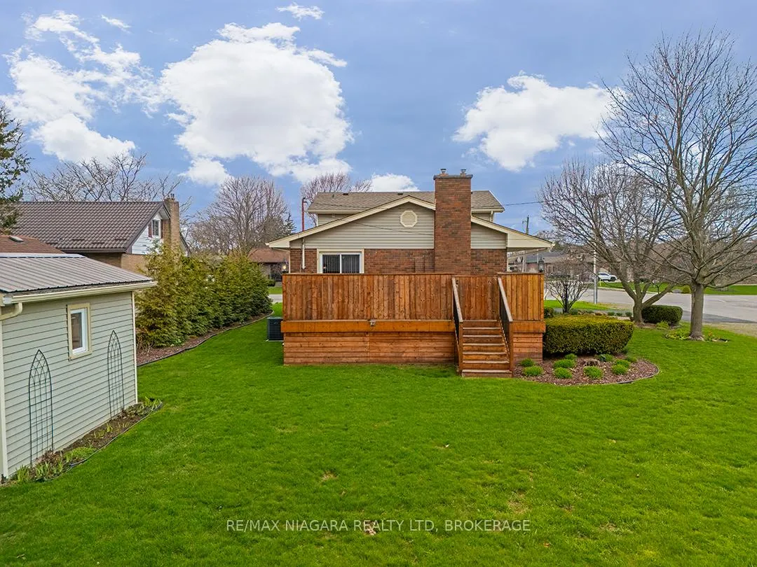 Photo 36 of 82 Scholfield Avenue, Port Colborne, Sugarloaf — HOMEH