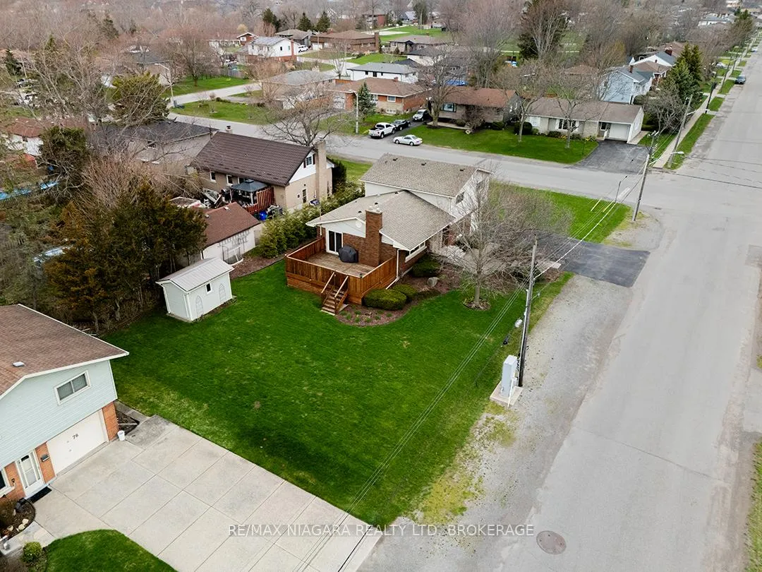 Photo 38 of 82 Scholfield Avenue, Port Colborne, Sugarloaf — HOMEH