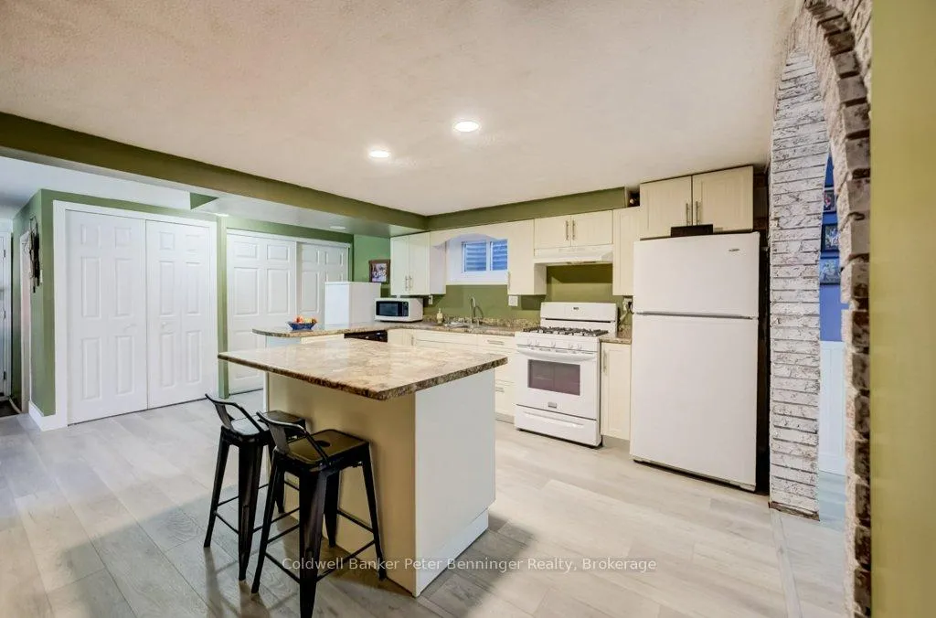 Photo 15 of 1031 Bruce Rd 4, Brockton — HOMEH