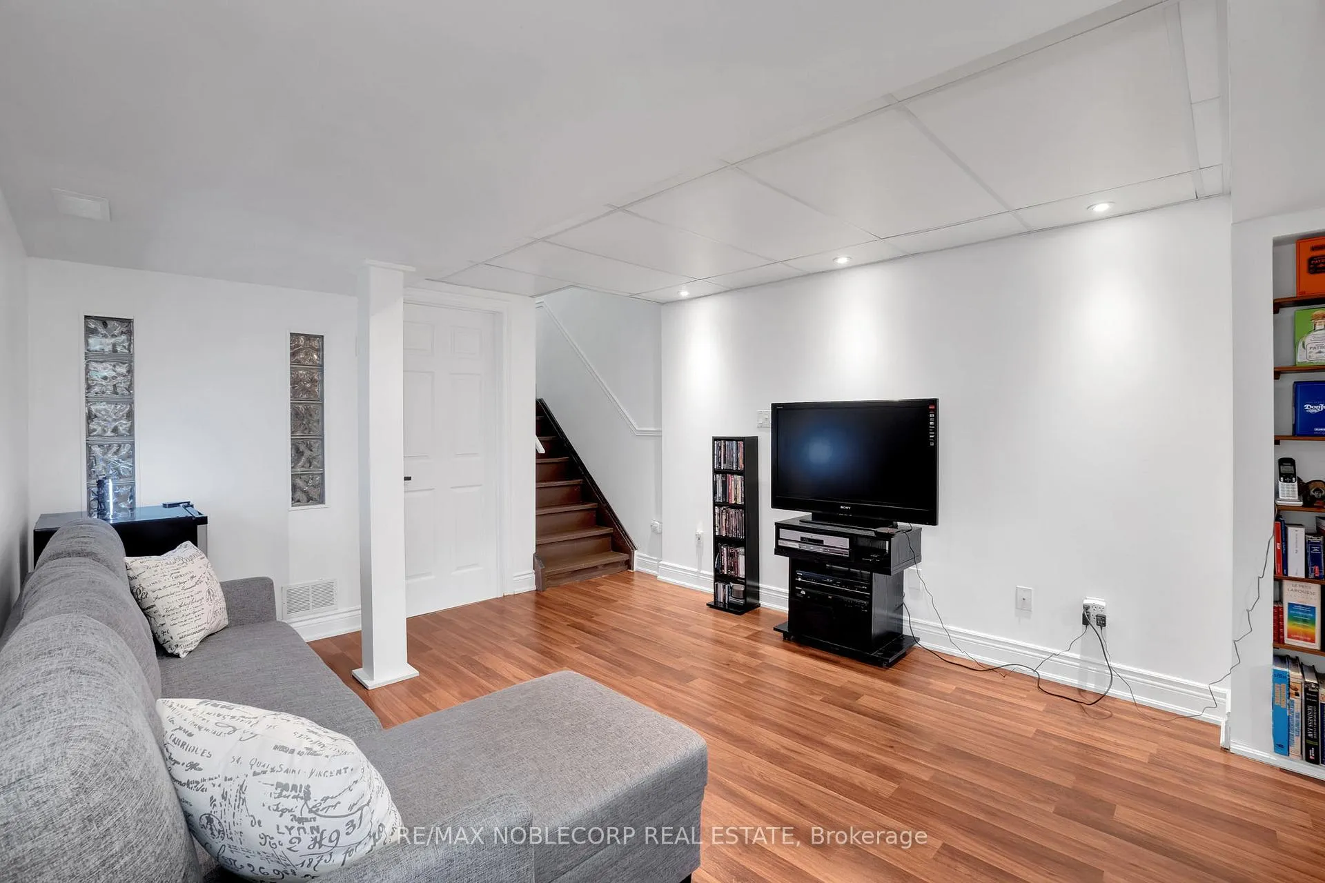 Photo 28 of 239 Royal Appian Crescent, Vaughan, Maple — HOMEH