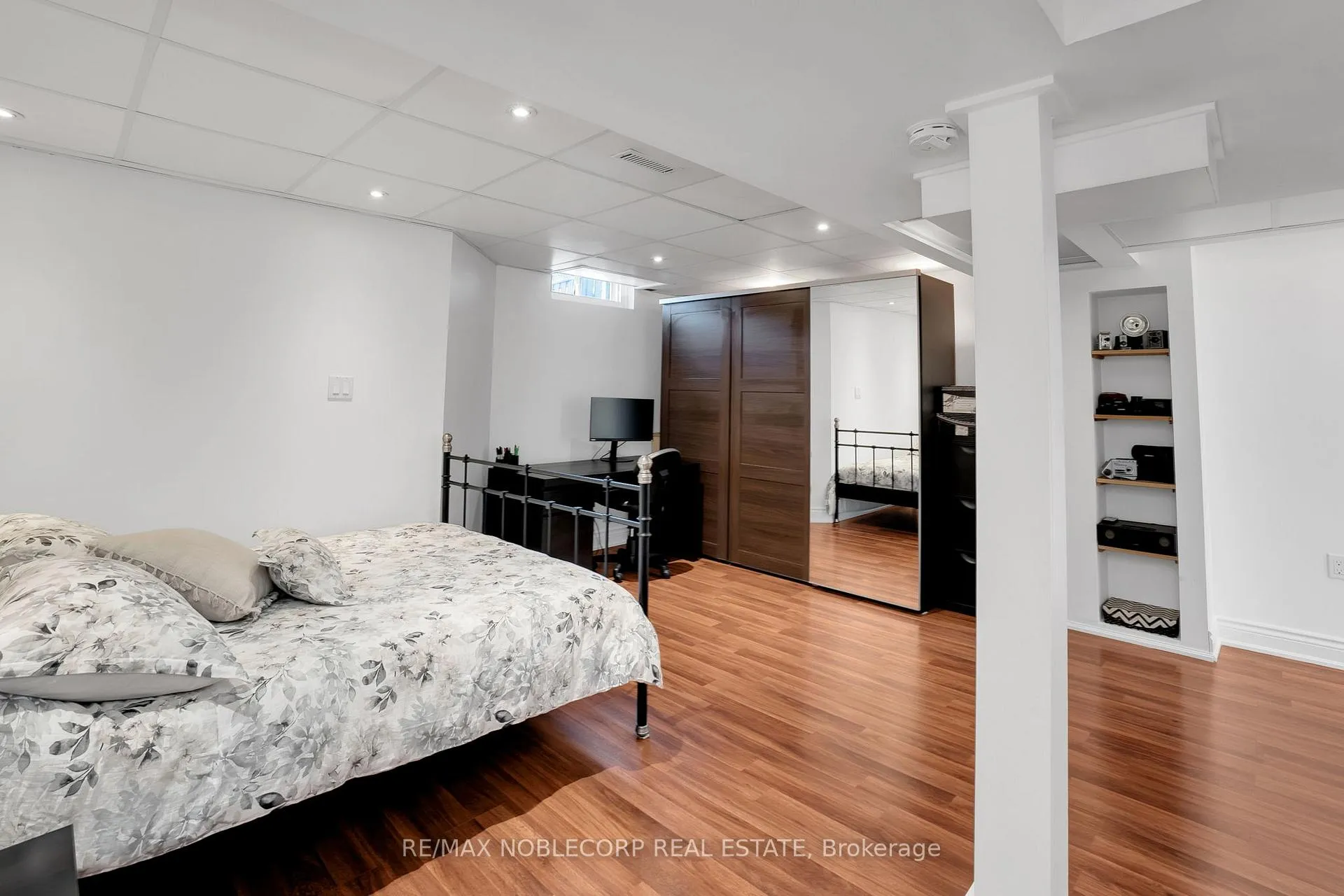 Photo 31 of 239 Royal Appian Crescent, Vaughan, Maple — HOMEH
