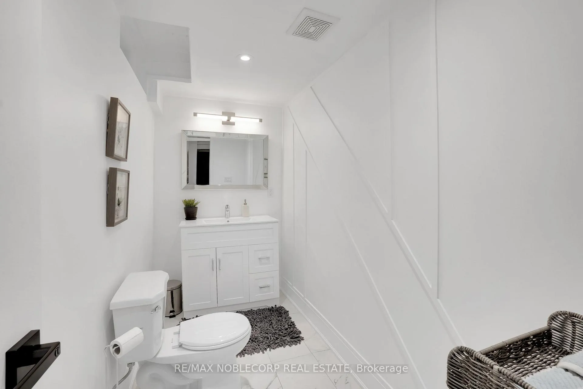 Photo 33 of 239 Royal Appian Crescent, Vaughan, Maple — HOMEH