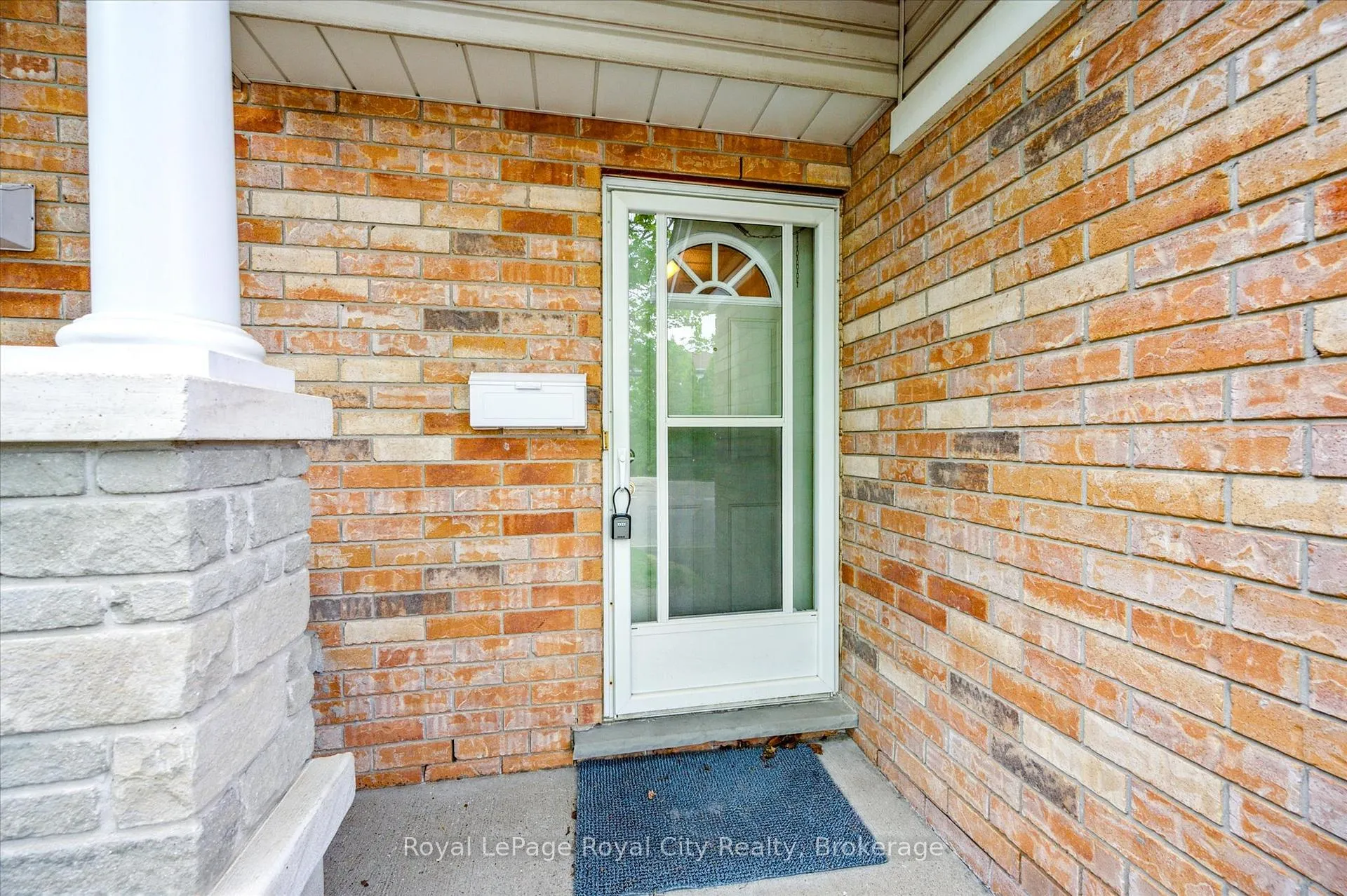Photo 4 of Unit 2, 66 Rodgers Road, Guelph, Kortright West — HOMEH