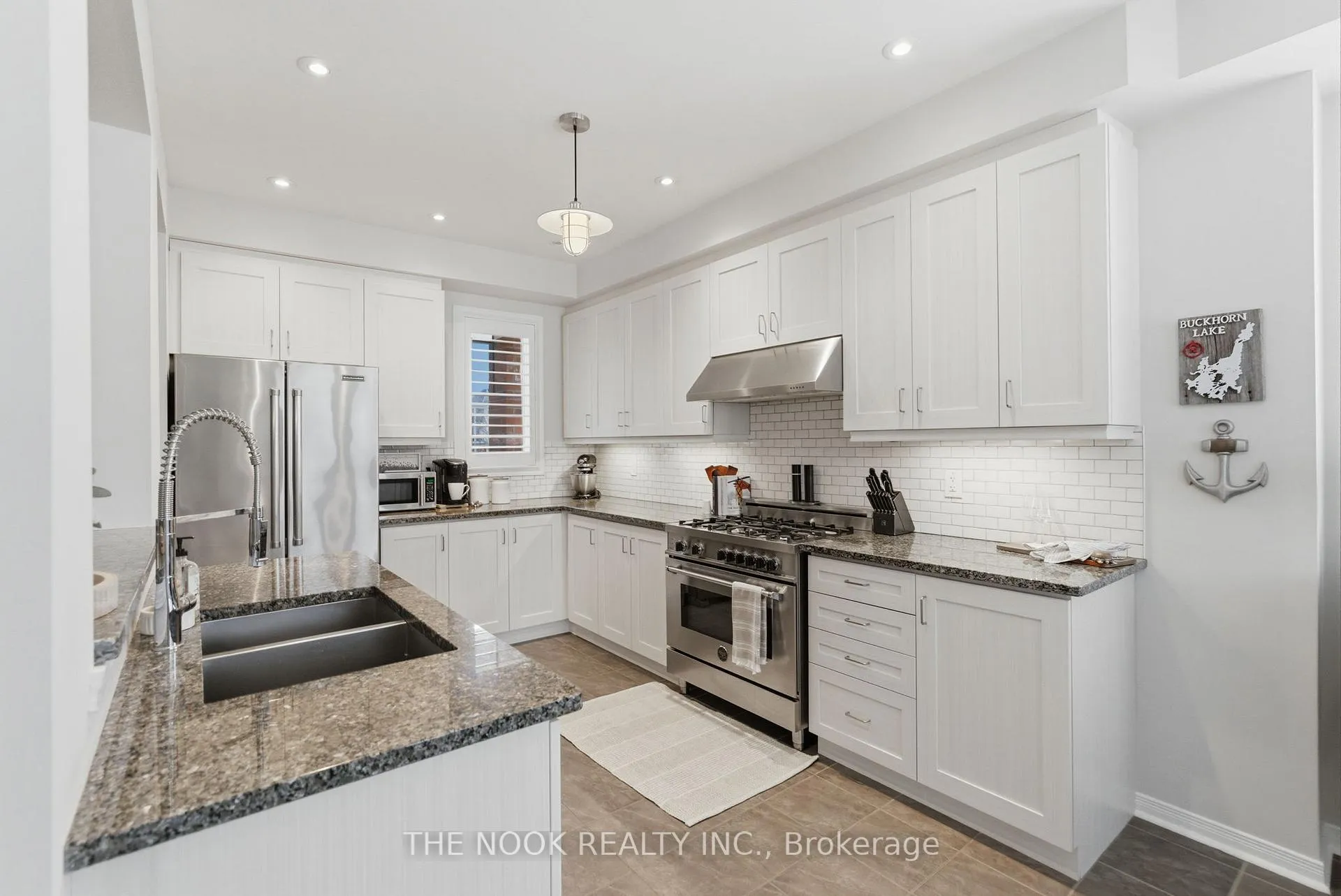 Photo 6 of 320 Lakebreeze Drive N, Clarington, Newcastle — HOMEH