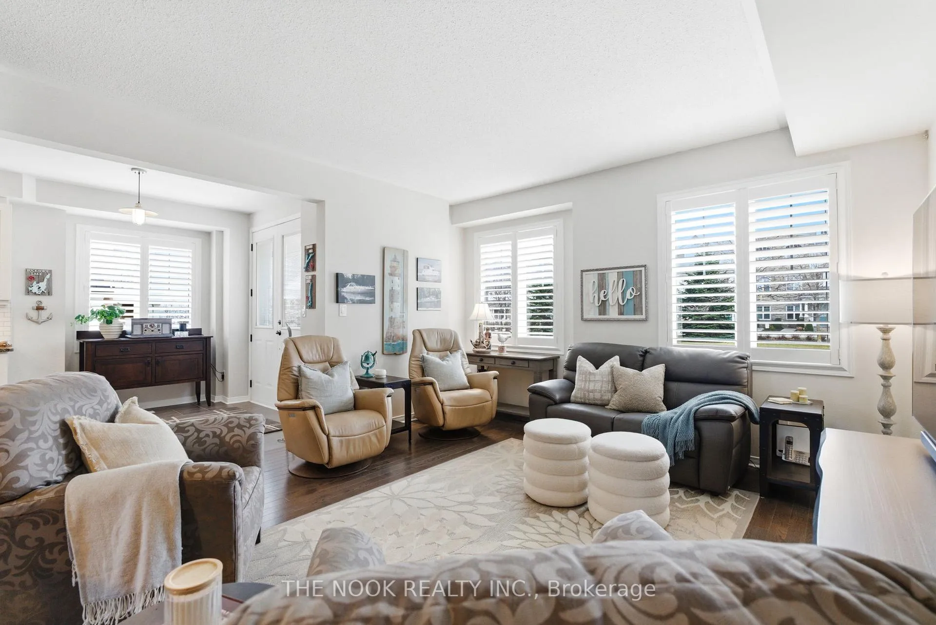 Photo 12 of 320 Lakebreeze Drive N, Clarington, Newcastle — HOMEH