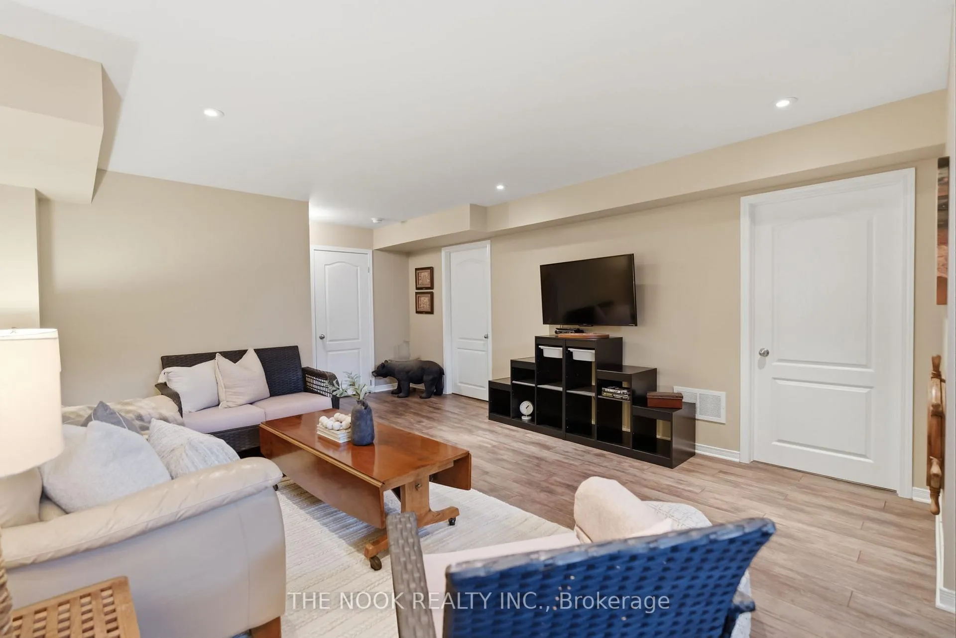 Photo 30 of 320 Lakebreeze Drive N, Clarington, Newcastle — HOMEH