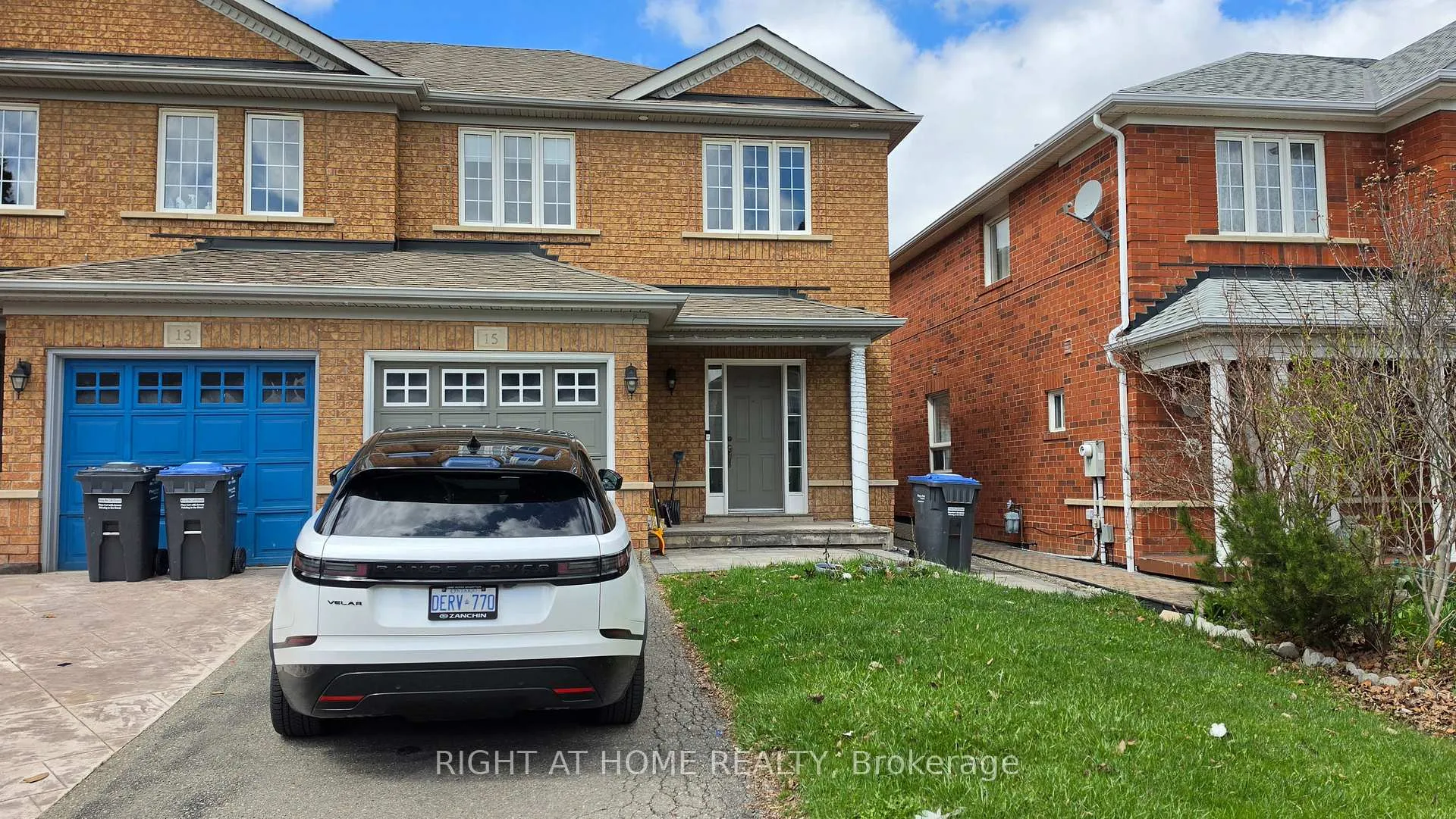 Photo 1 of 15 Tanglemere Crescent, Brampton, Fletcher's Meadow — HOMEH
