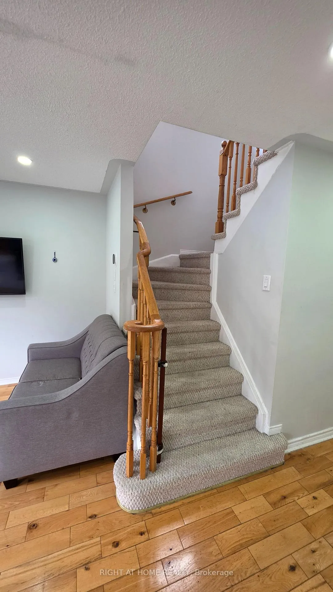 Photo 20 of 15 Tanglemere Crescent, Brampton, Fletcher's Meadow — HOMEH