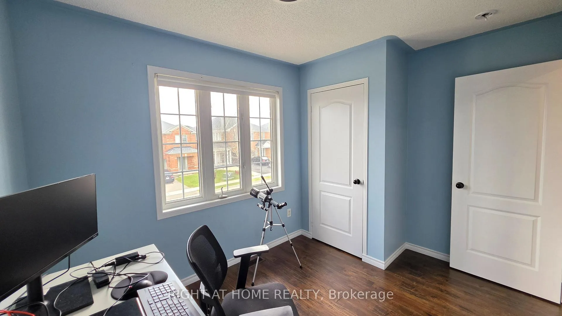 Photo 25 of 15 Tanglemere Crescent, Brampton, Fletcher's Meadow — HOMEH