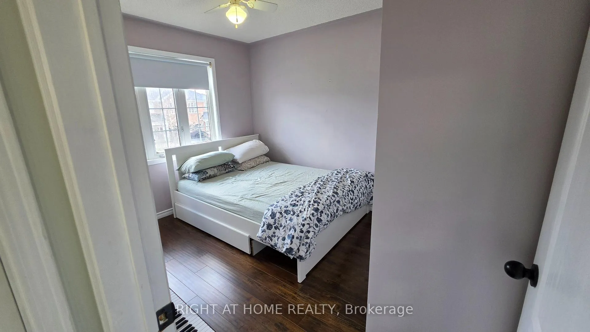 Photo 28 of 15 Tanglemere Crescent, Brampton, Fletcher's Meadow — HOMEH
