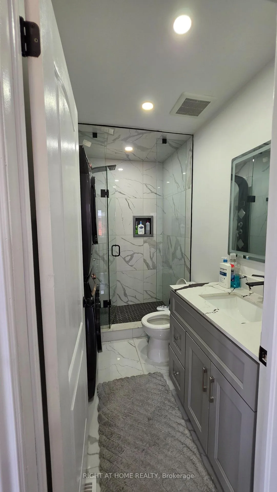 Photo 31 of 15 Tanglemere Crescent, Brampton, Fletcher's Meadow — HOMEH